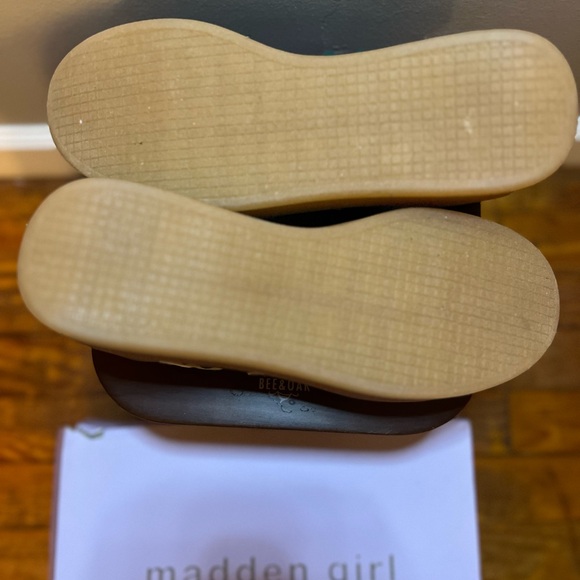 COPY - Madden Girl Mightty platform sneaker - Picture 5 of 9